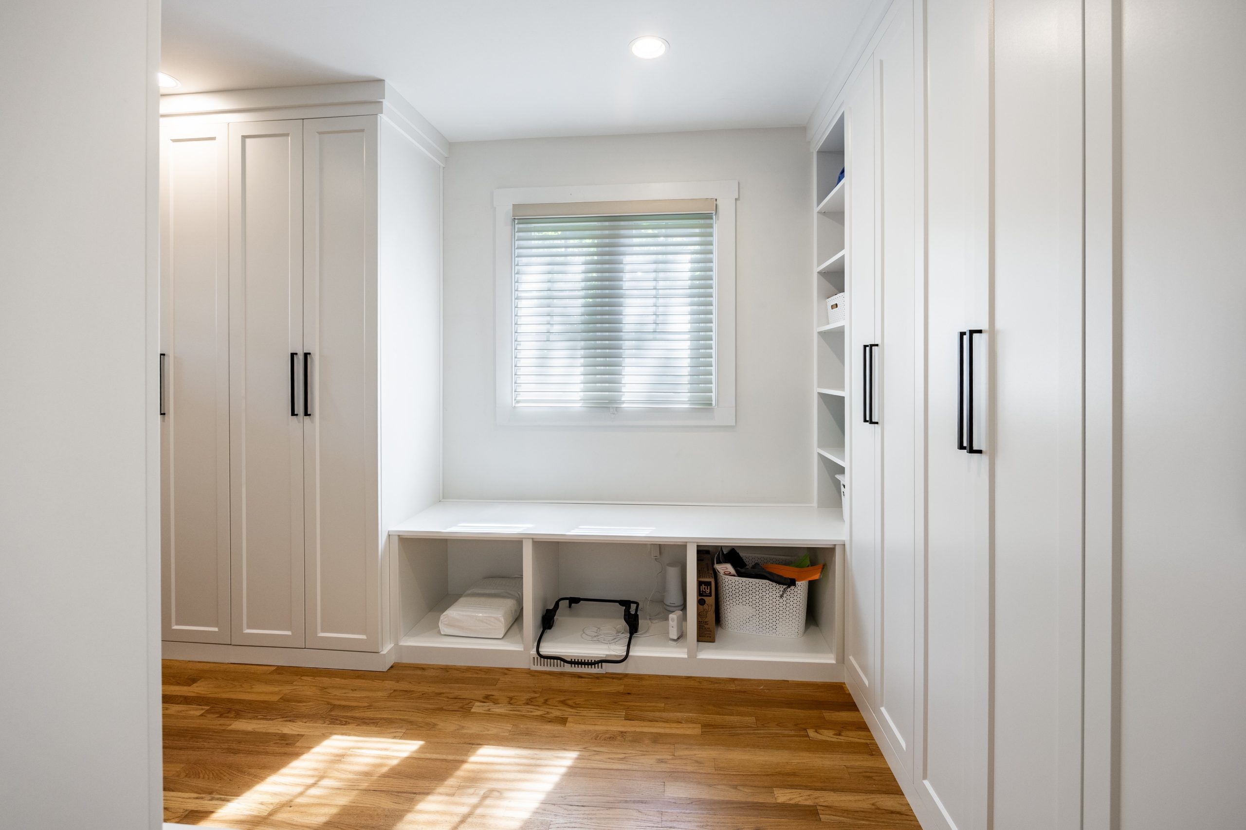 mudroom storage solutions for Irvine, CA entry ways Image of Irvine homeowner's entry way with a custom mudroom storage solution.