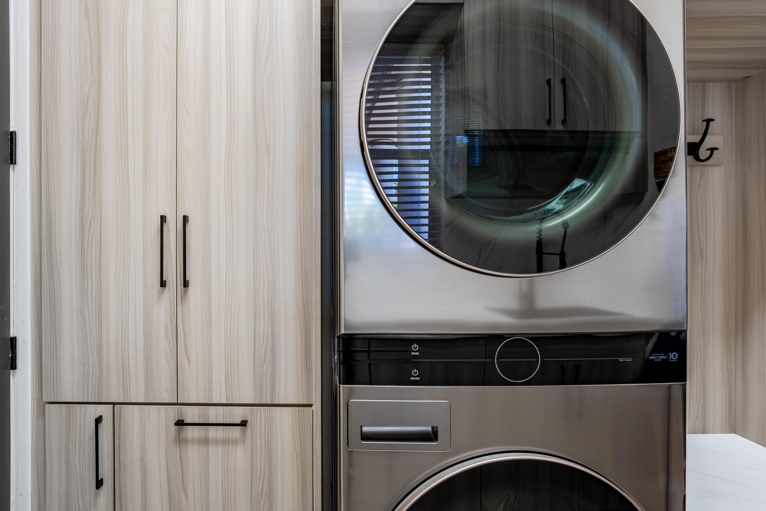 Custom laundry room design Image of custom laundry room