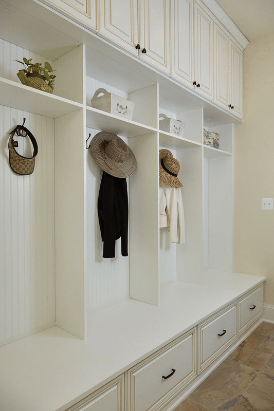 Mudrooms and Entryways Image of Mudrooms and Entryways with Storage Solutions